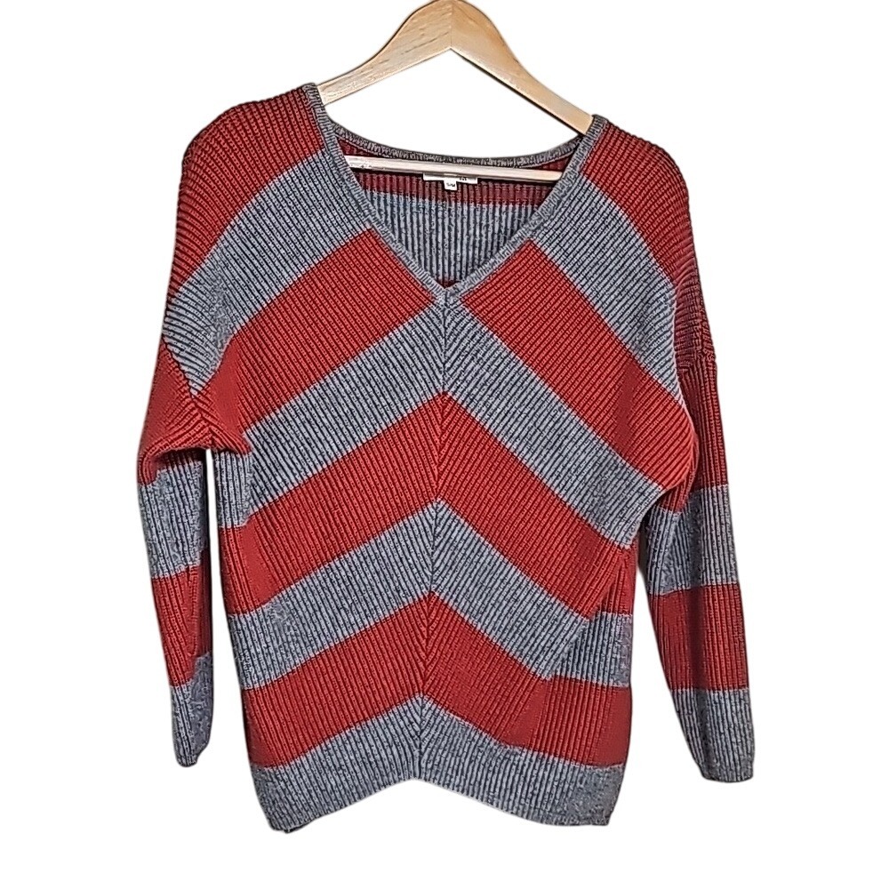 Miracle‎ Sweater V-Neck Winter Orange Gray Chevron Print Size S EUC